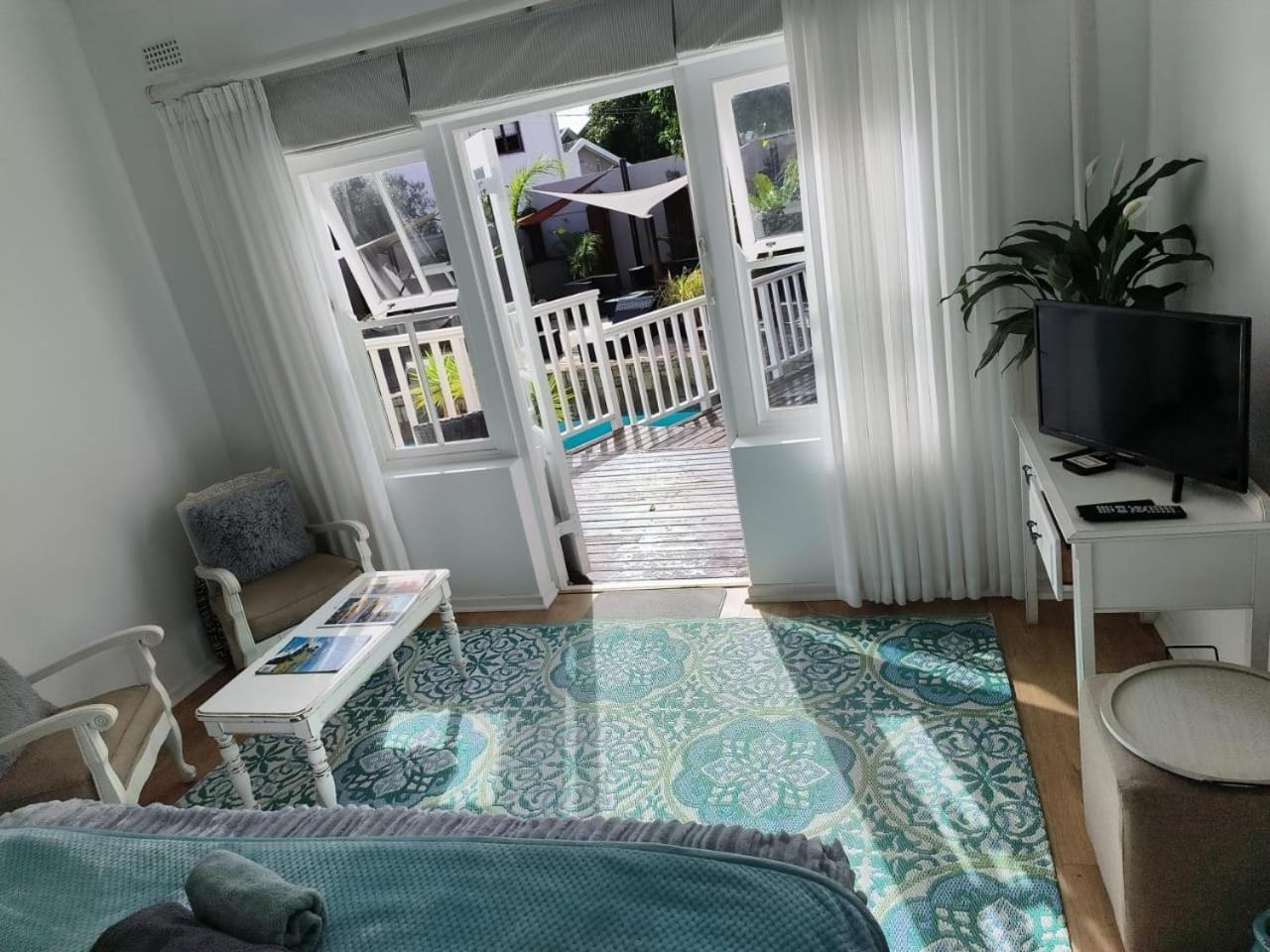African Breeze Guesthouse Knysna Extérieur photo