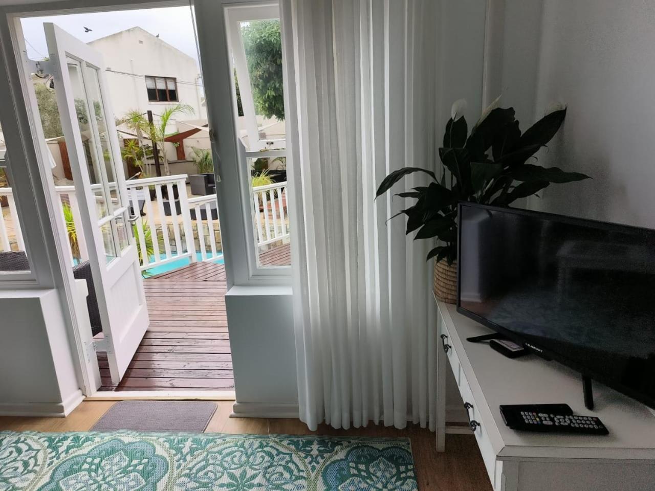 African Breeze Guesthouse Knysna Extérieur photo